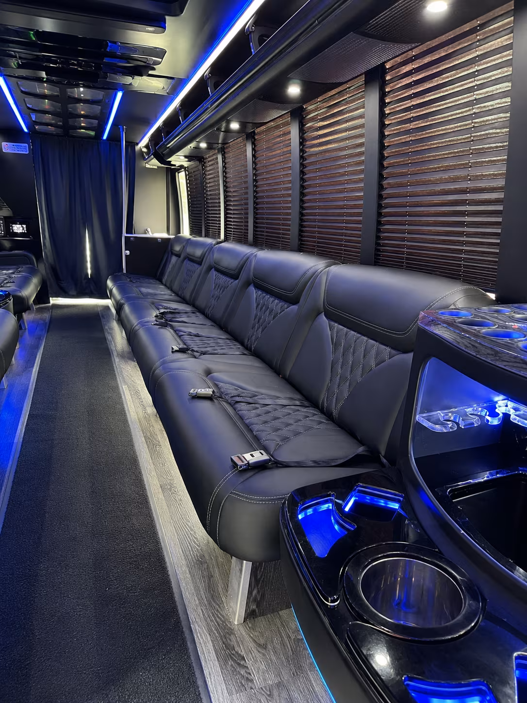 Kansas City Winery Tour & Pub Crawl Transportation